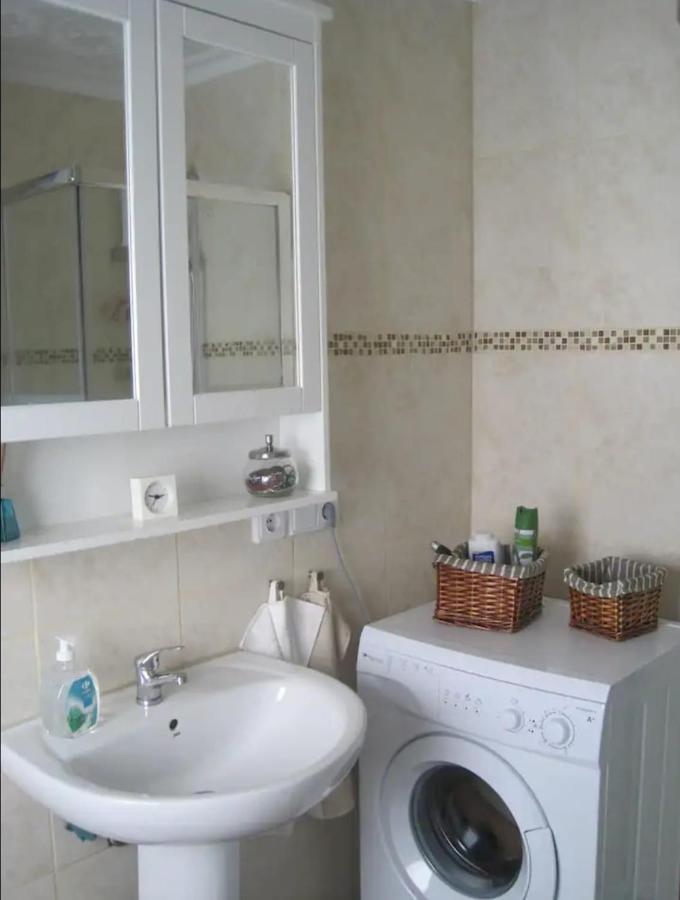 Apartamento, Dos Dormitorios, Tipo Atico Cerca Del Centro 헤레스 외부 사진